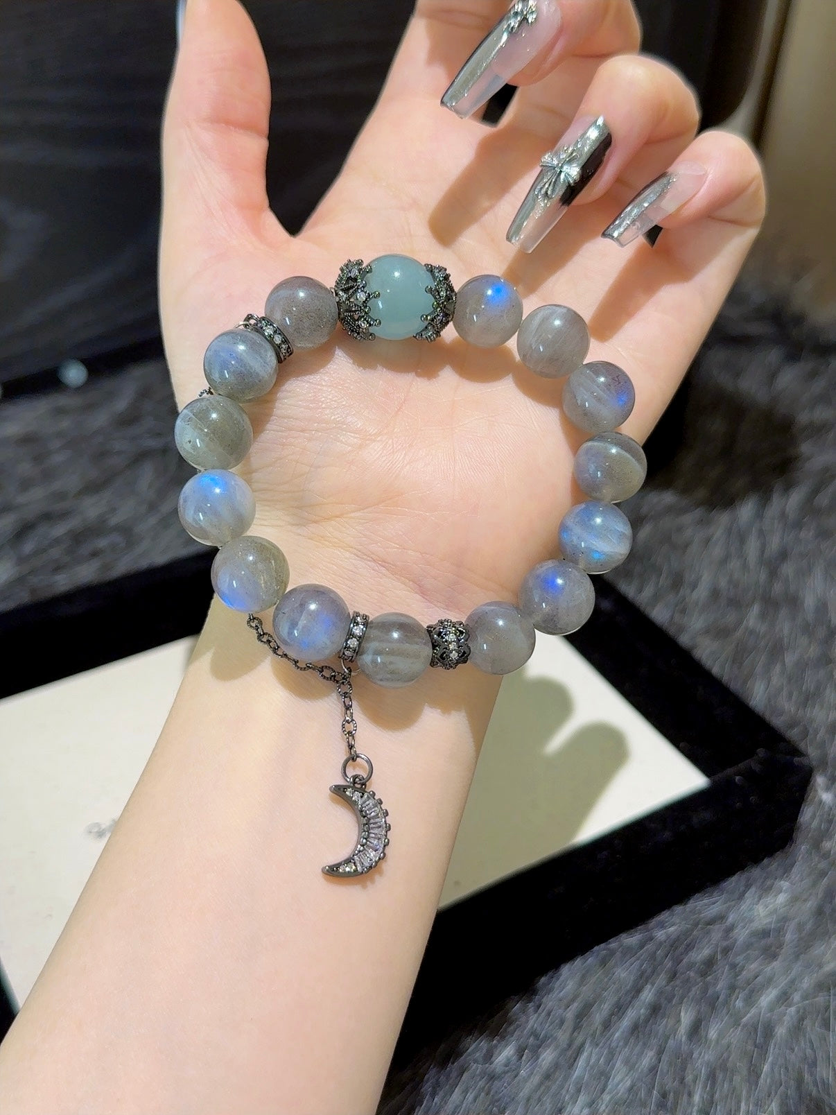 ▫️▪️ Grey moonlight aquamarine bracelet